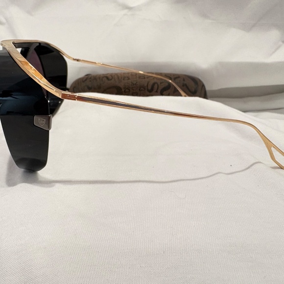 NEW! DITA NACHT ONE DTS 108; BALCK WITH GOLD FRAME GREY GRADIENT LENS - Picture 4 of 7